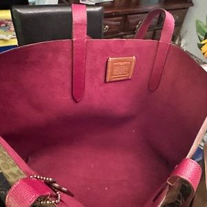 Limited edition T-Rex coach